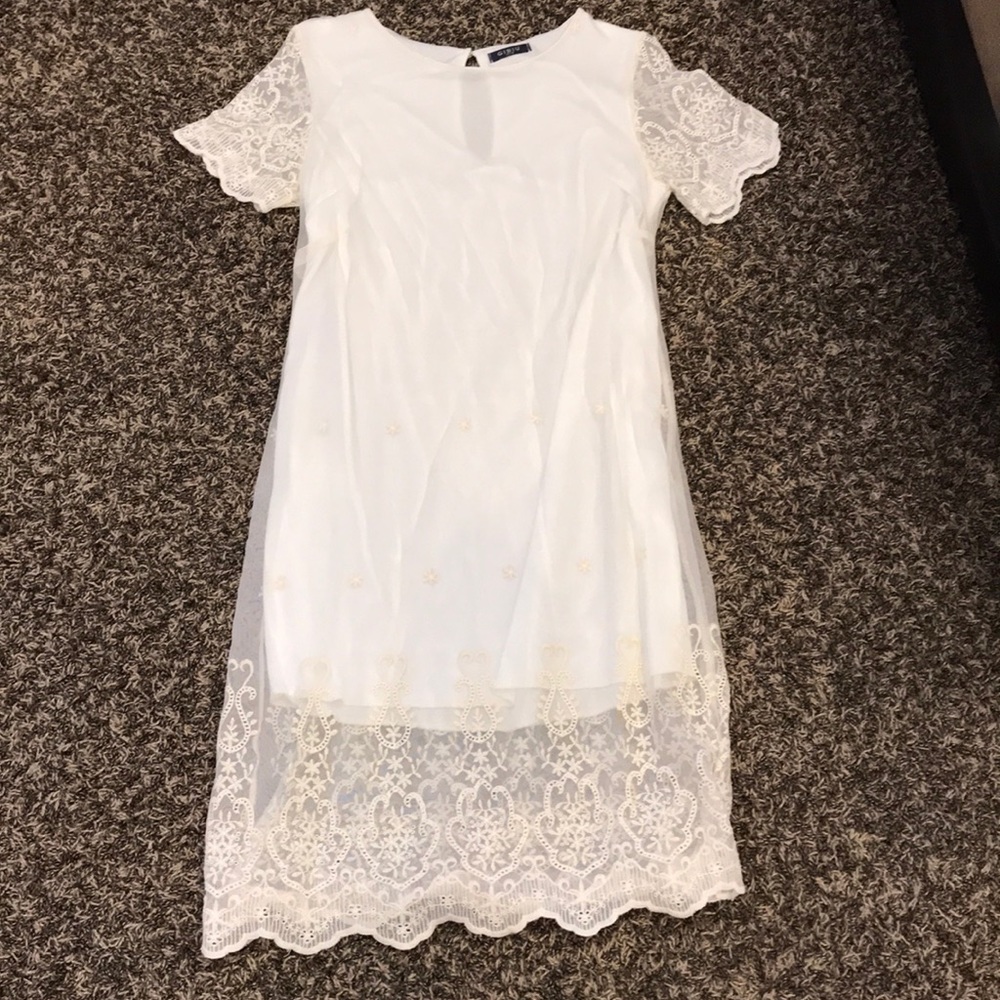 Cream/white dress